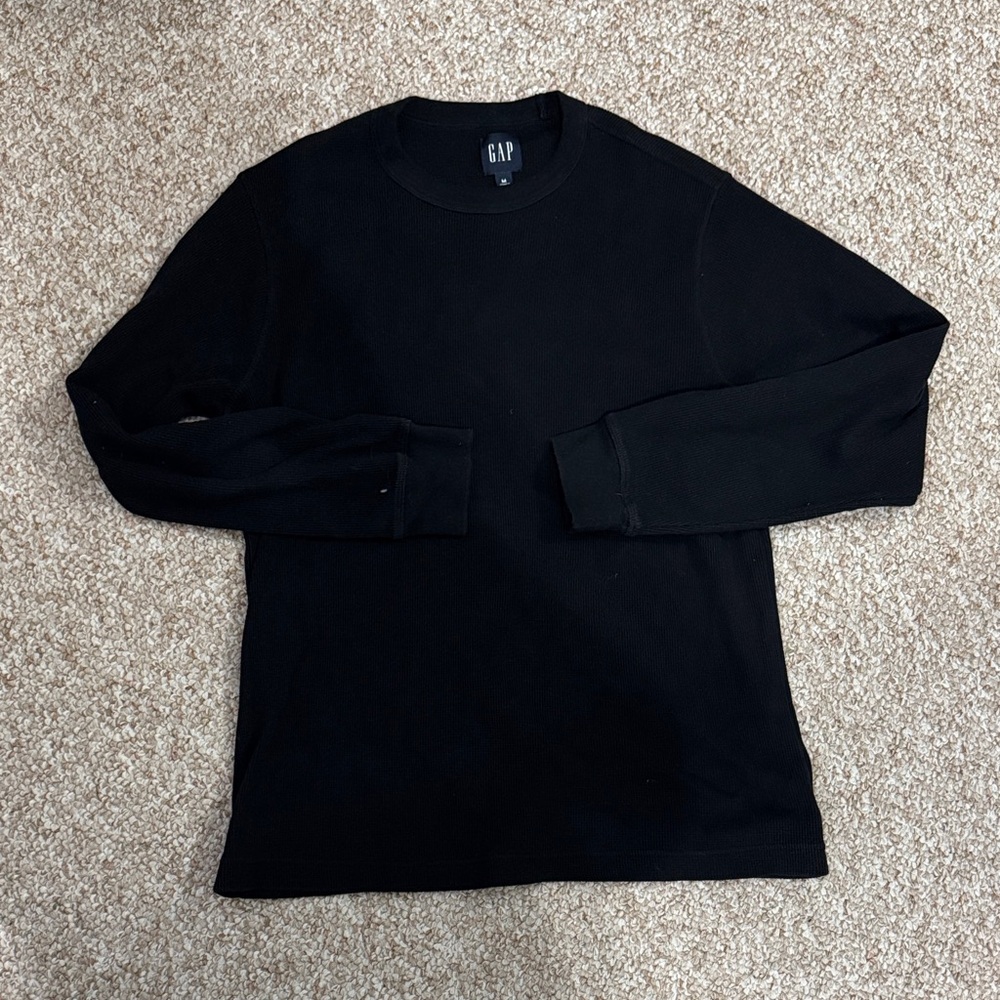 GAP Men's Classic Black Long Sleeve Crewneck Shirt